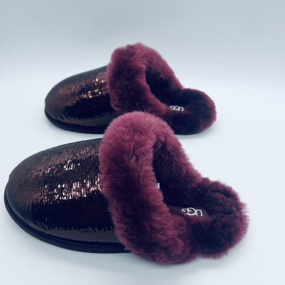 UGG WOMEN’S BURGUNDY SLIPPERS WITH SEQUENCE SIZE 6 NWT - Picture 3 of 12
